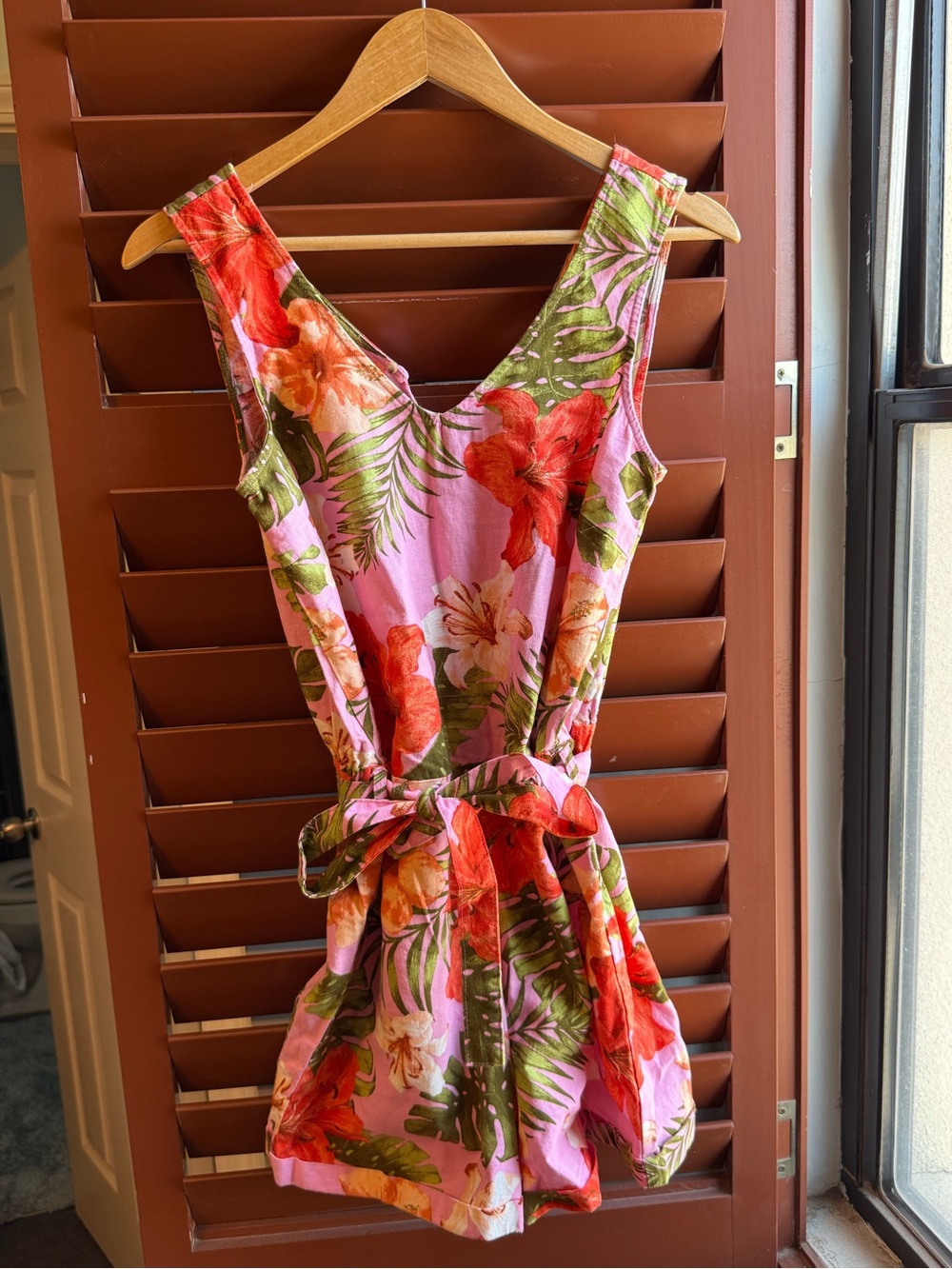 NWT- Vera Moda- Womens Pink Floral One-Piece Romper with Belt